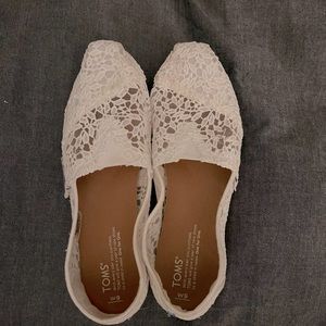 Toms white lace flats